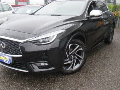 Infiniti Q30