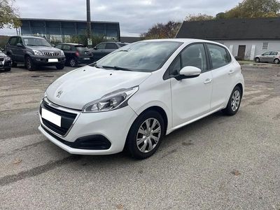 Blanc Occasion 2017 Peugeot 208 Allure Citadine | 6 990 € (Prix juste)