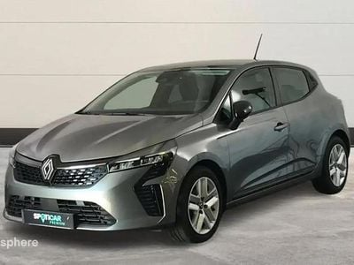 Gris Occasion 2024 Renault Clio V Evolution Berline | 15 499 € (Prix juste)