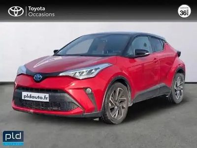 Rouge intense métallisé biton Occasion 2023 Toyota C-HR Design SUV | 25 990 € (Bon prix)