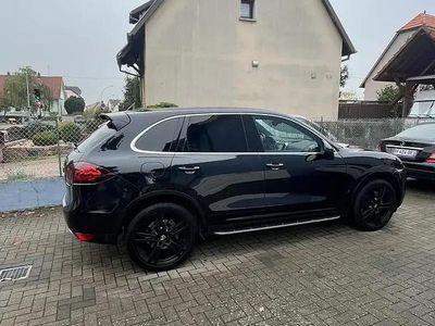 Occasion 2012 Porsche Cayenne SUV | 20 000 € (Prix assez cher)
