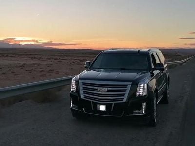 Noir Occasion 2016 Cadillac Escalade SUV | 45 000 €