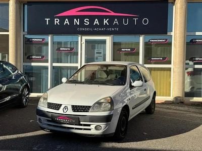 Blanc Occasion 2001 Renault Clio II Expression Berline | 2 990 € (Prix juste)