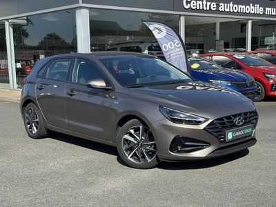 Brun Occasion 2024 Hyundai i30 Berline | 19 990 € (Prix assez cher)