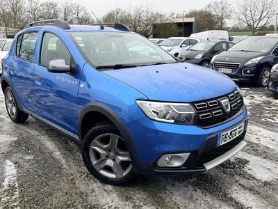 Occasion Dacia Sandero Stepway 95 ch (69 kW) 2020 Bleu Berline