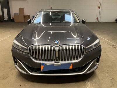 Gris Occasion 2021 BMW 740 M Sport Berline | 42 000 €