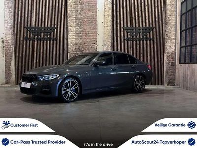 BMW 330e