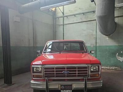 Rouge Occasion 1986 Ford V8 SUV | 19 990 €