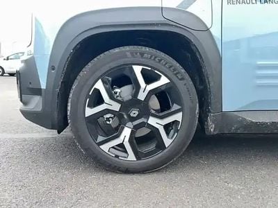 Rqu Nouvelle 2025 Renault 4 E-Tech SUV | 37 990 € (Prix assez cher)