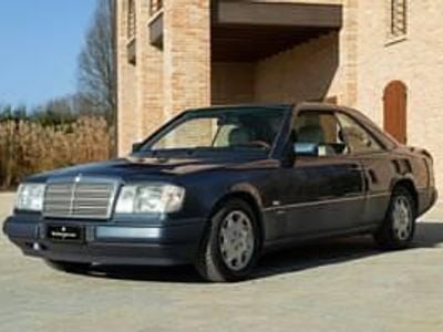 Bleu Occasion 1992 Mercedes 200 Coupé | 17 800 €