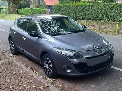 Gris Occasion 2011 Renault Mégane Business Berline | 4 800 € (Bon prix)