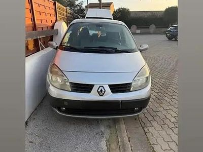 Occasion Renault Scénic Authentique 106 ch (77 kW) 2005 Monospace