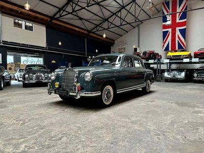 Occasion Mercedes 220 101 ch (74 kW) 1958 Gris Berline