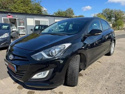 Noir Occasion 2012 Hyundai i30 Berline | 7 490 €