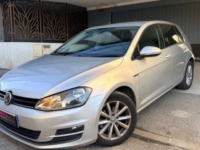 Gris Occasion 2015 VW Golf LOUNGE Berline | 9 990 € (Prix juste)