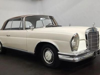 Blanc Occasion 1964 Mercedes 220 SE Coupé | 50 000 €