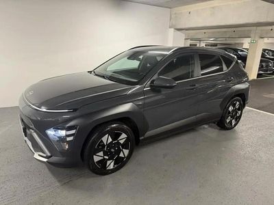 Gris Occasion 2023 Hyundai Kona SUV | 22 990 € (Prix assez cher)