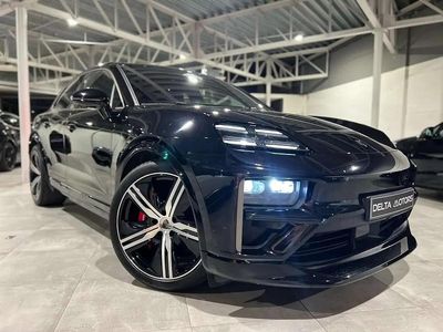 Noir Occasion 2024 Porsche Macan Turbo SUV | 95 490 €