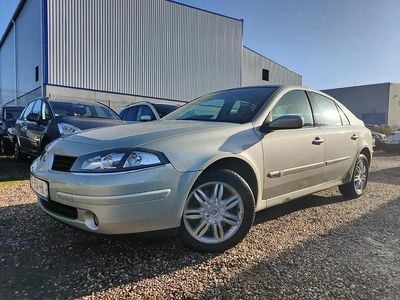 Jaune Occasion 2006 Renault Laguna II Initiale Berline | 4 999 €