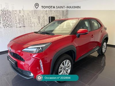 Rouge Occasion 2024 Toyota Yaris Hybrid Business Edition | 23 990 € (Prix juste)