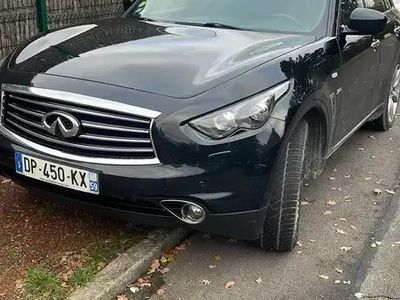 Infiniti QX70