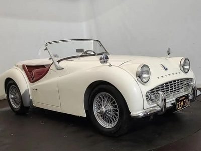 Blanc Occasion 1962 Triumph TR3 Cabriolet | 38 500 €