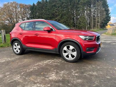 Rouge Occasion 2018 Volvo XC40 Momentum SUV | 15 900 € (Prix assez cher)