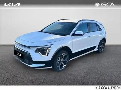 Blanc Occasion 2025 Kia Niro Premium SUV | 33 990 € (Prix cher)