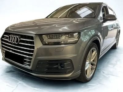 Gris Occasion 2016 Audi Q7 SUV | 33 990 € (Prix assez cher)