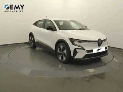 Blanc glacier Occasion 2022 Renault Megane E-Tech Berline | 19 499 € (Bon prix)