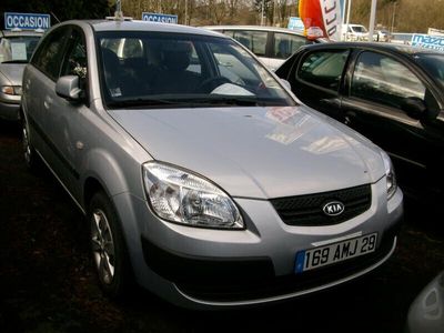 Occasion Kia Rio 115 ch (84 kW) 2008 Gris Citadine