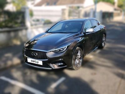 Infiniti Q30