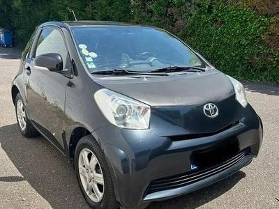 Toyota iQ