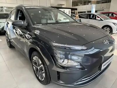 Gris Occasion 2023 Hyundai Kona SUV | 21 980 € (Prix assez cher)