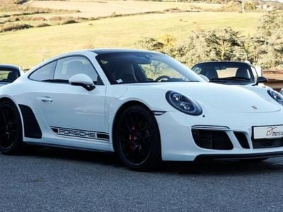 Porsche 911 Carrera 4 GTS