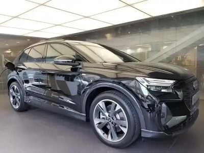 Noir mythic métallisé Occasion 2025 Audi Q4 e-tron S-Line SUV | 57 900 €