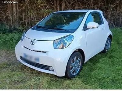 Toyota iQ