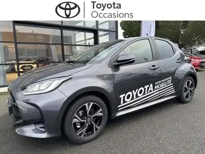 Gris atlas (m) Occasion 2025 Toyota Yaris Hybrid Design Berline | 23 890 € (Prix assez cher)
