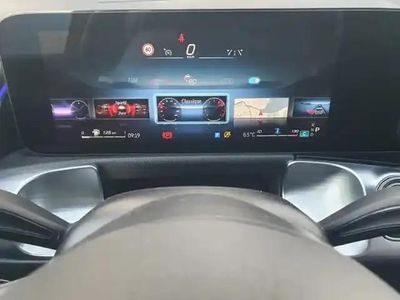 Gris montagne métallisé Occasion 2024 Mercedes GLB200 AMG line SUV | 48 900 € (Prix assez cher)