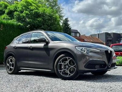 Gris Occasion 2020 Alfa Romeo Stelvio Super SUV | 24 900 € (Super prix)