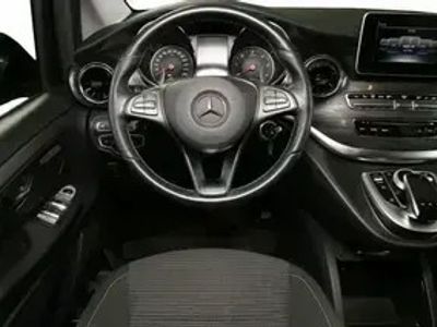 Mercedes V300