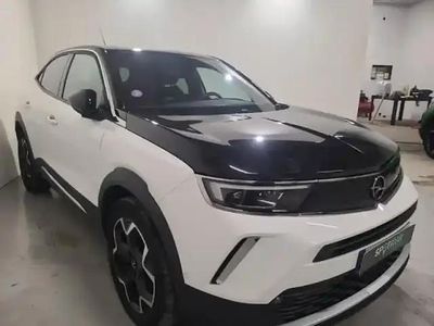 Blanc arktis/toit noir métal Occasion 2023 Opel Mokka Ultimate SUV | 18 990 € (Prix juste)