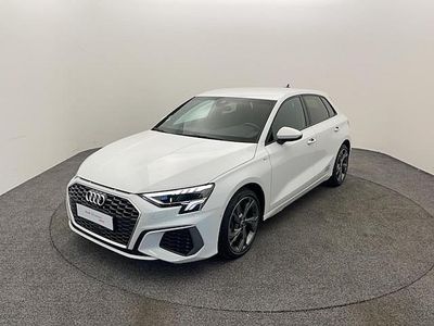 Blanc glacier métallisé Occasion 2022 Audi A3 S-Line | 27 900 € (Prix juste)