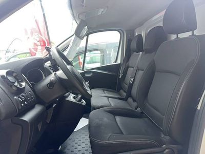 Nissan NV300