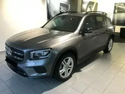 Mercedes GLB200