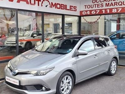 Gris Occasion 2015 Toyota Auris Hybrid Berline | 10 790 € (Bon prix)