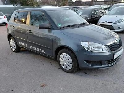 Gris Occasion 2010 Skoda Fabia Berline | 4 490 €