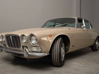 Beige Occasion 1970 Jaguar XJ6 Berline | 19 900 €