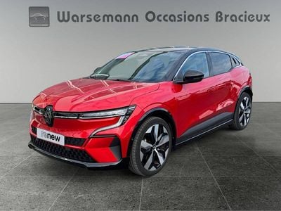 Rouge Occasion 2023 Renault Mégane Techno Berline | 27 990 € (Prix juste)