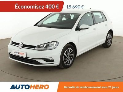 Blanc Occasion 2018 VW Golf Sound Berline | 15 290 € (Prix juste)